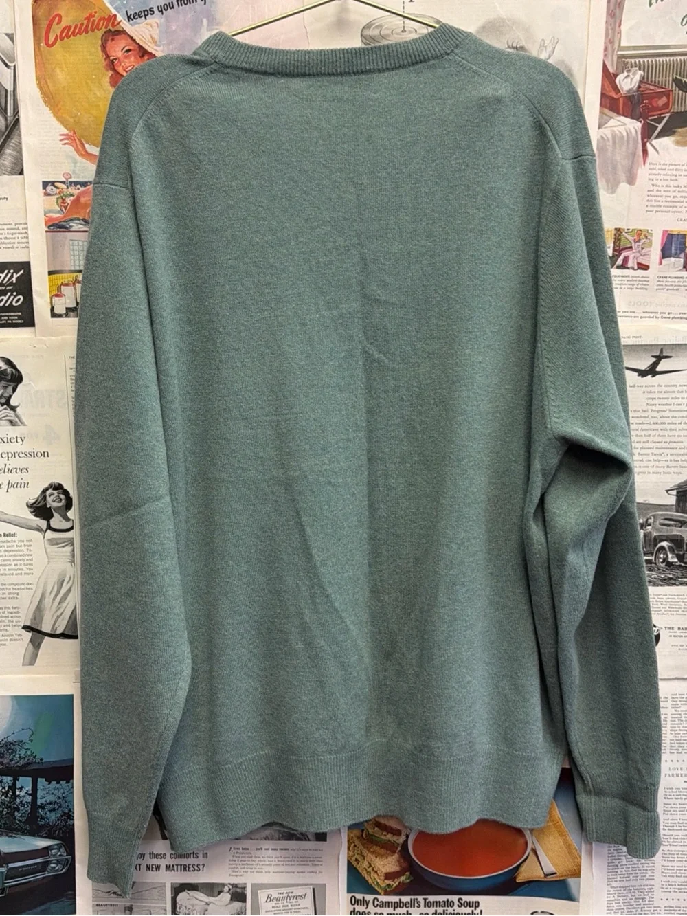 Vintage Castle of Ireland Men's Sage Green Button-Front Cardigan Size 46 (XL)